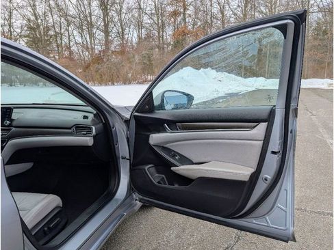 Used 2018 Honda Accord EX-L image 10