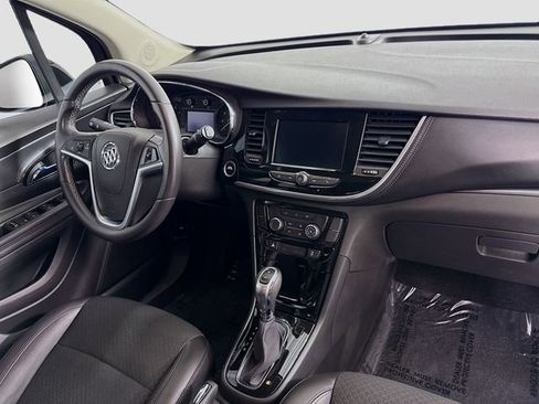 Used 2022 Buick Encore Preferred w/ Safety Package image 27