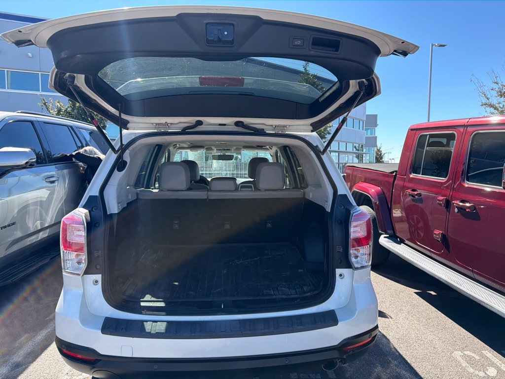 Used 2017 Subaru Forester 2.5i Limited AWD/4WD image 4
