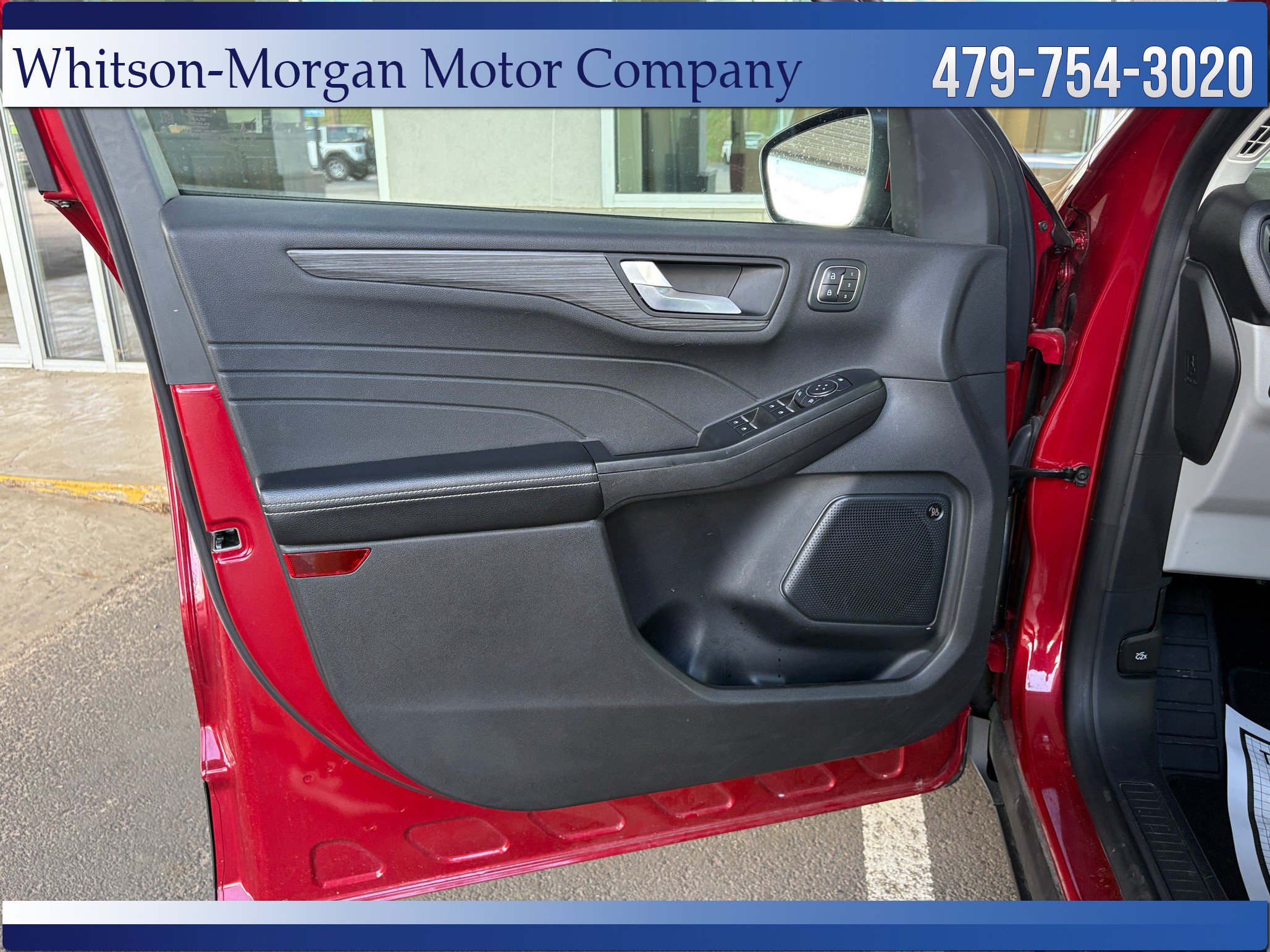 Used 2025 Ford Escape Platinum w/ Premium Technology Package AWD/4WD image 11
