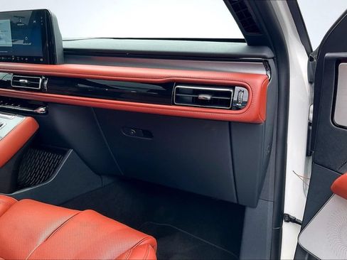 Used 2026 Lincoln Aviator Reserve w/ Luxury Package RWD image 27