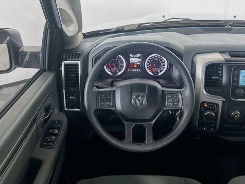 Used 2018 RAM 1500 Classic SLT image 17