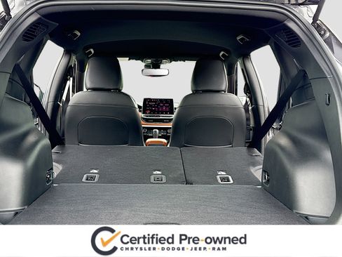 Used 2024 Jeep Compass Limited image 7