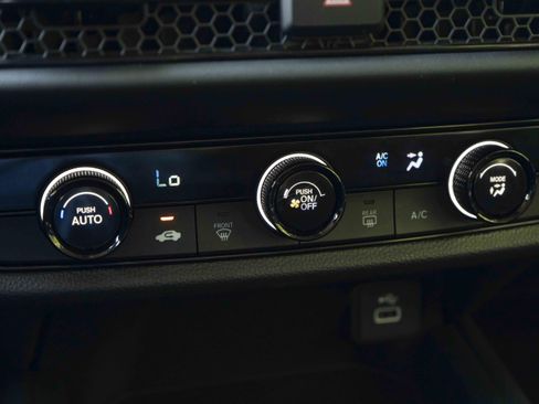 Used 2025 Honda HR-V LX image 32
