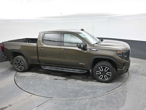 Used 2023 GMC Sierra 1500 AT4 w/ AT4 Premium Package AWD/4WD image 34