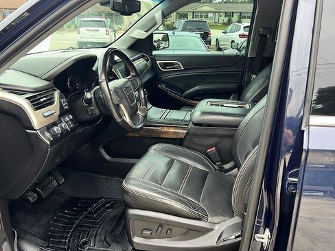 Used 2018 GMC Yukon XL Denali w/ Denali Ultimate Package AWD/4WD image 17