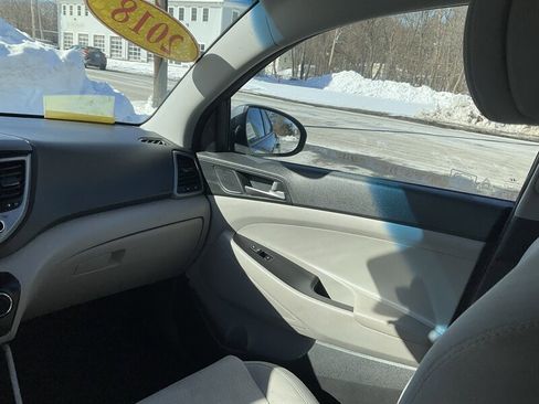 Used 2018 Hyundai Tucson SE image 17