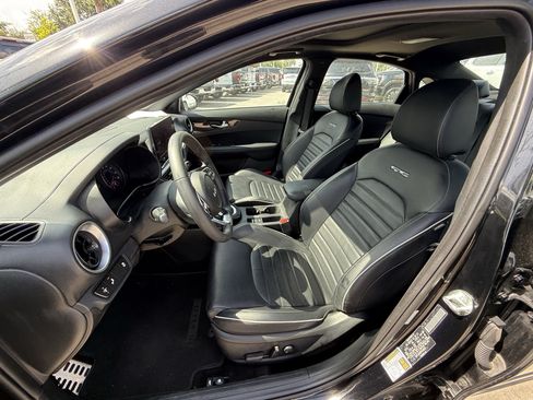 Used 2023 Kia Forte GT-Line w/ GT-Line Premium Package FWD image 27