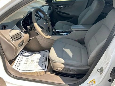 Used 2022 Chevrolet Malibu LT FWD image 13