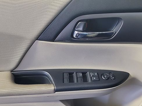 Used 2014 Honda Accord LX image 24