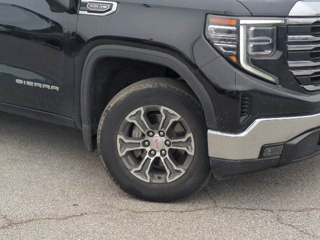 Used 2025 GMC Sierra 1500 SLT AWD/4WD image 2