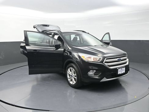 Used 2018 Ford Escape SE AWD/4WD image 29