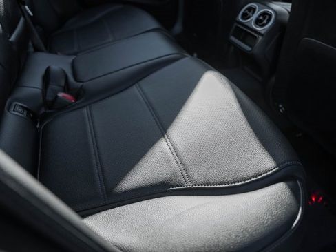 Used 2023 Mercedes-Benz C 300 4MATIC Sedan w/ Exclusive Trim Package image 30