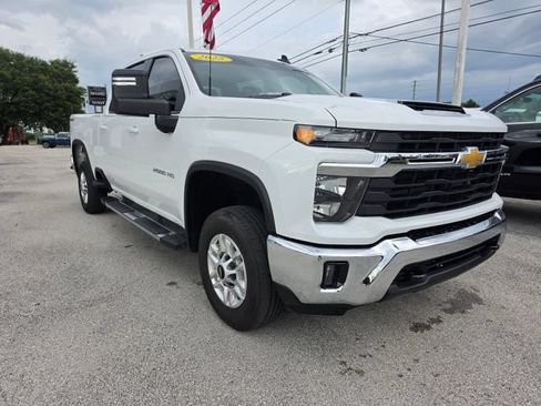 Used 2025 Chevrolet Silverado 2500 LT w/ Convenience Package AWD/4WD image 7