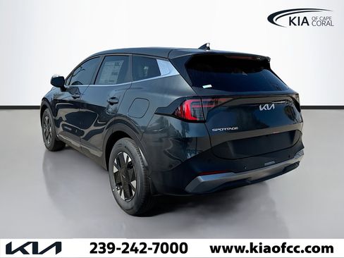 New 2026 Kia Sportage LX image 3