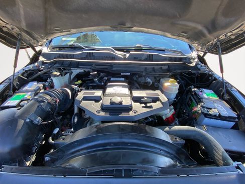 Used 2018 RAM 2500 Laramie w/ Sport Appearance Group image 32