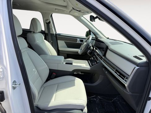 Used 2025 Hyundai Santa Fe Calligraphy AWD/4WD image 19