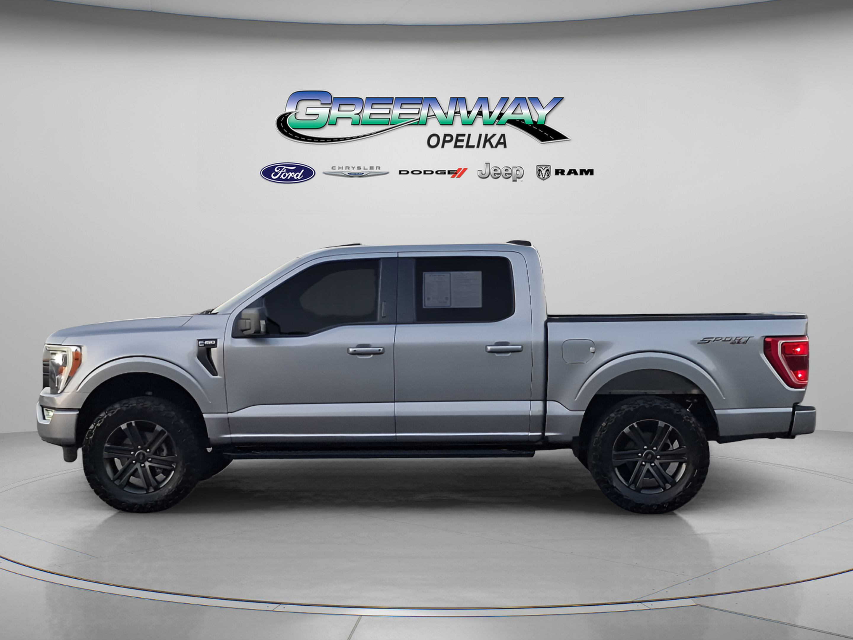 Used 2022 Ford F150 XLT w/ Equipment Group 302A High AWD/4WD image 4