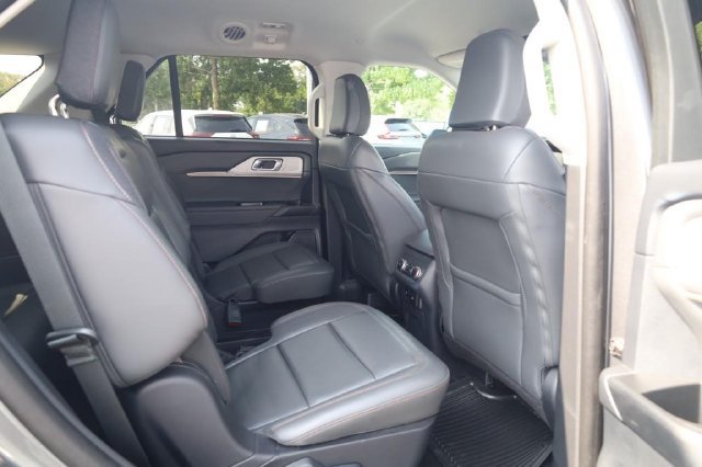 Certified 2025 Ford Explorer Active w/ Active Comfort Package AWD/4WD image 22