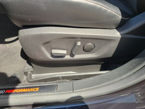 Used 2022 Ford Edge ST image 9