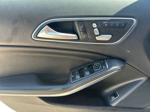 Used 2019 Mercedes-Benz GLA 250 4MATIC image 9