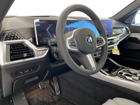 New 2026 BMW X5 xDrive40i w/ M Sport Package AWD/4WD image 4