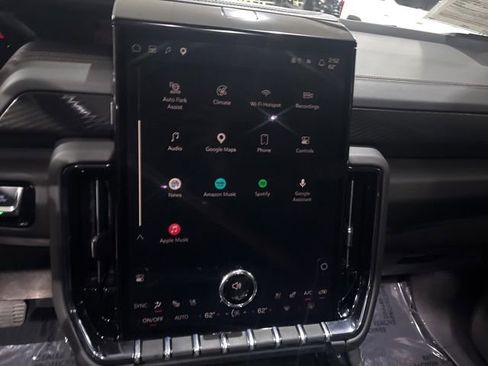 Used 2026 GMC Yukon AT4 w/ AT4 Premium Package AWD/4WD image 21