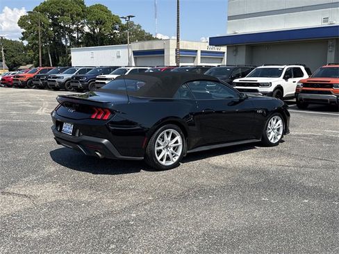 Used 2024 Ford Mustang GT Premium image 7