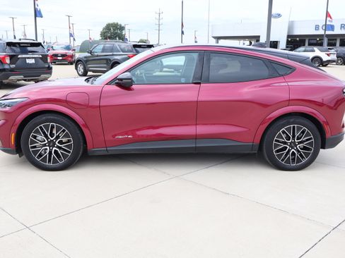 Used 2025 Ford Mustang Mach-E Premium AWD/4WD image 8
