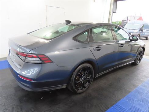 Used 2025 Honda Accord SE image 9