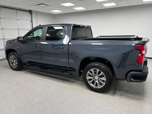 Used 2021 Chevrolet Silverado 1500 RST w/ Z71 Off-Road Package AWD/4WD image 6