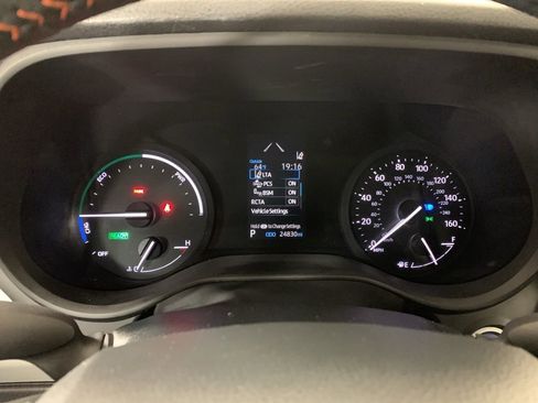 Used 2024 Toyota Sienna Platinum image 19