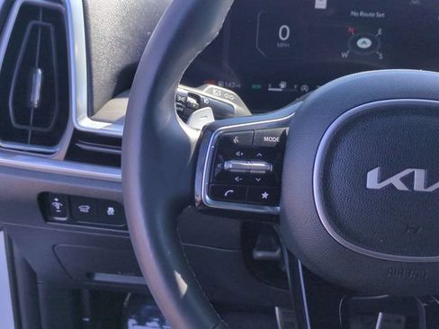 Certified 2024 Kia Sorento SX Prestige AWD/4WD image 18