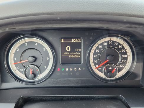 Used 2018 RAM 1500 Express w/ Express Value Package AWD/4WD image 23