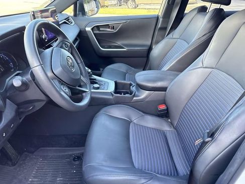 Used 2025 Toyota RAV4 XSE w/ Weather Package AWD/4WD image 11