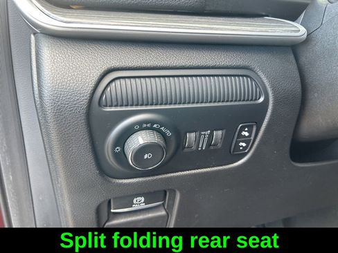 Used 2023 Jeep Wagoneer Series III w/ Preferred Equipment Group image 40