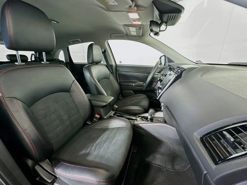 Used 2024 Mitsubishi Outlander Sport AWD image 29