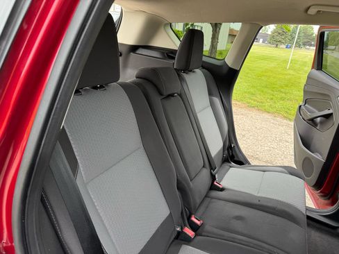 Used 2017 Ford Escape SE w/ Equipment Group 201A FWD image 22