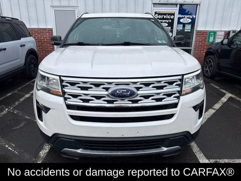 Used 2019 Ford Explorer XLT w/ Equipment Group 201A FWD image 2