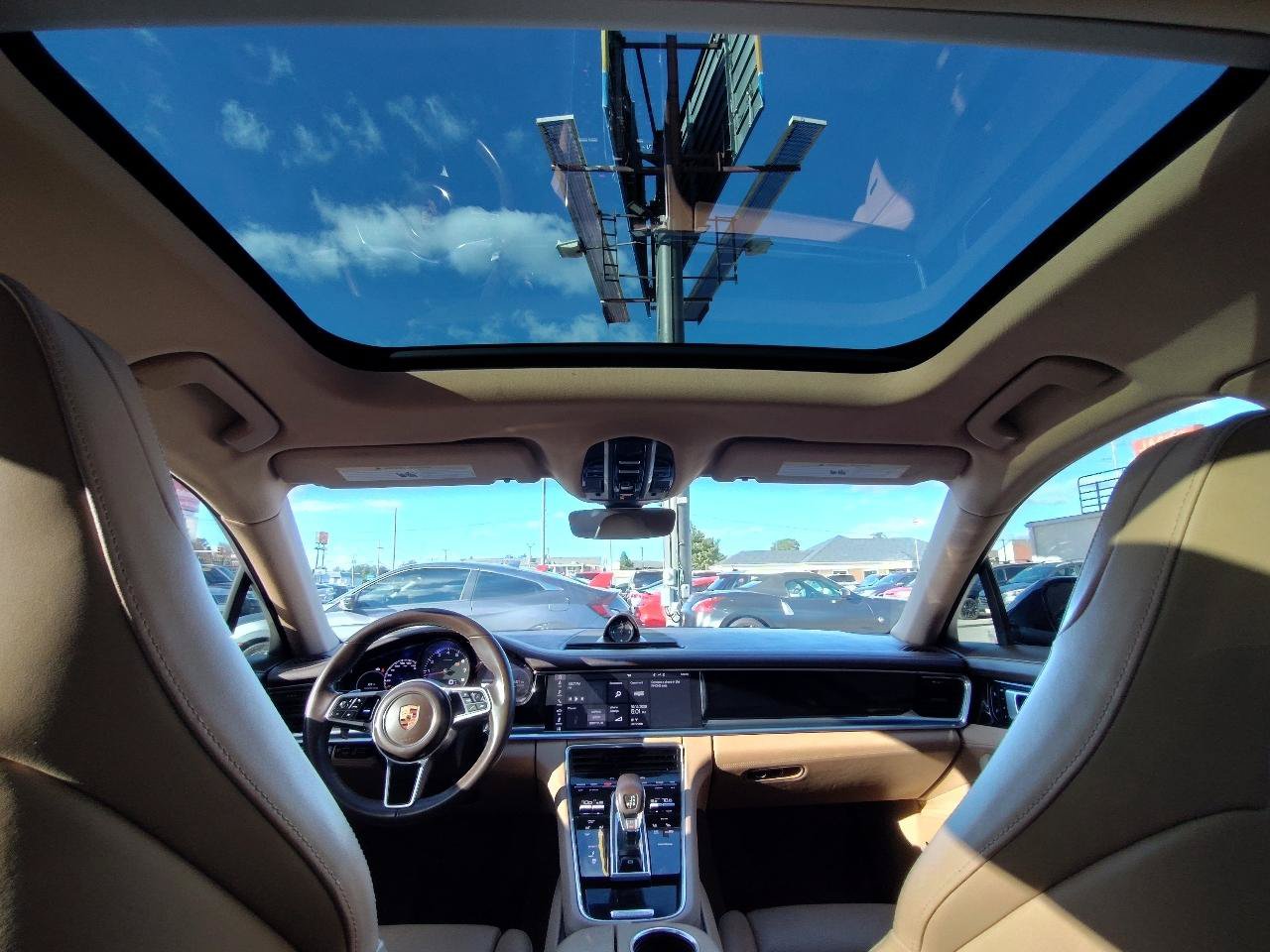 Used 2018 Porsche Panamera RWD image 45