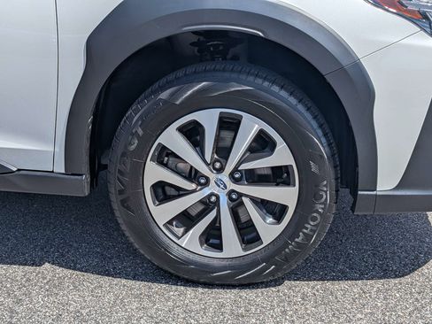 Certified 2025 Subaru Outback Premium AWD/4WD image 11