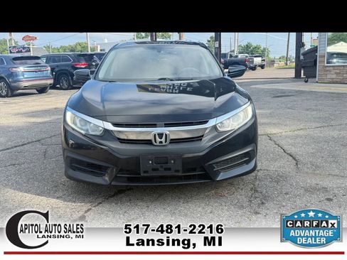 Used 2018 Honda Civic EX image 3