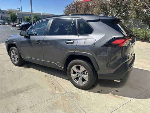 Used 2025 Toyota RAV4 XLE image 7
