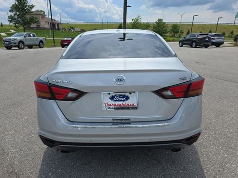 Used 2022 Nissan Altima 2.5 SR FWD image 4