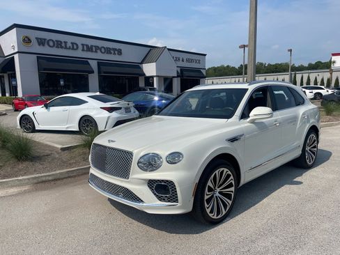 Used 2022 Bentley Bentayga AWD/4WD image 51