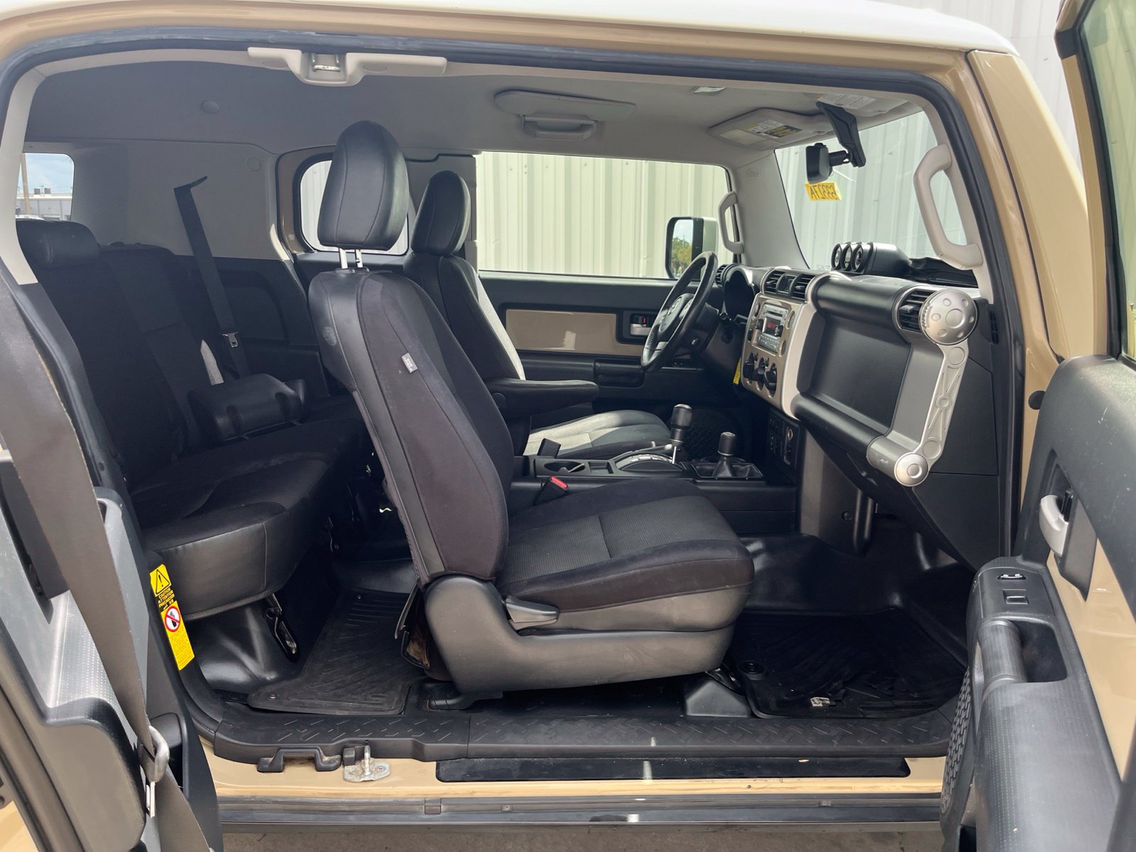 Used 2013 Toyota FJ Cruiser 4WD w/ Upgrade Pkg image 13