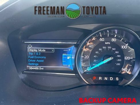 Used 2019 Ford Explorer XLT FWD image 8