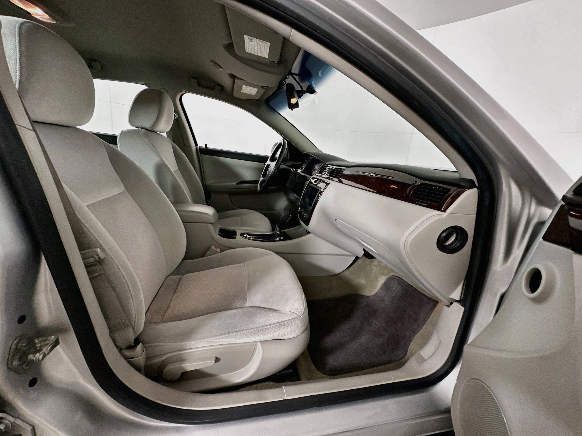 Used 2012 Chevrolet Impala LS FWD image 29