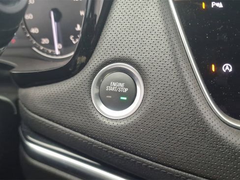 Used 2025 Cadillac XT5 Premium Luxury image 22