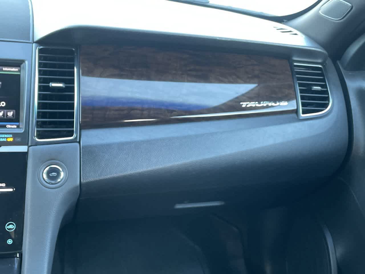 Used 2013 Ford Taurus Limited FWD image 16